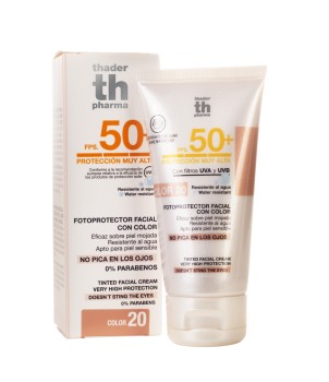 Fotoprotector facial con color